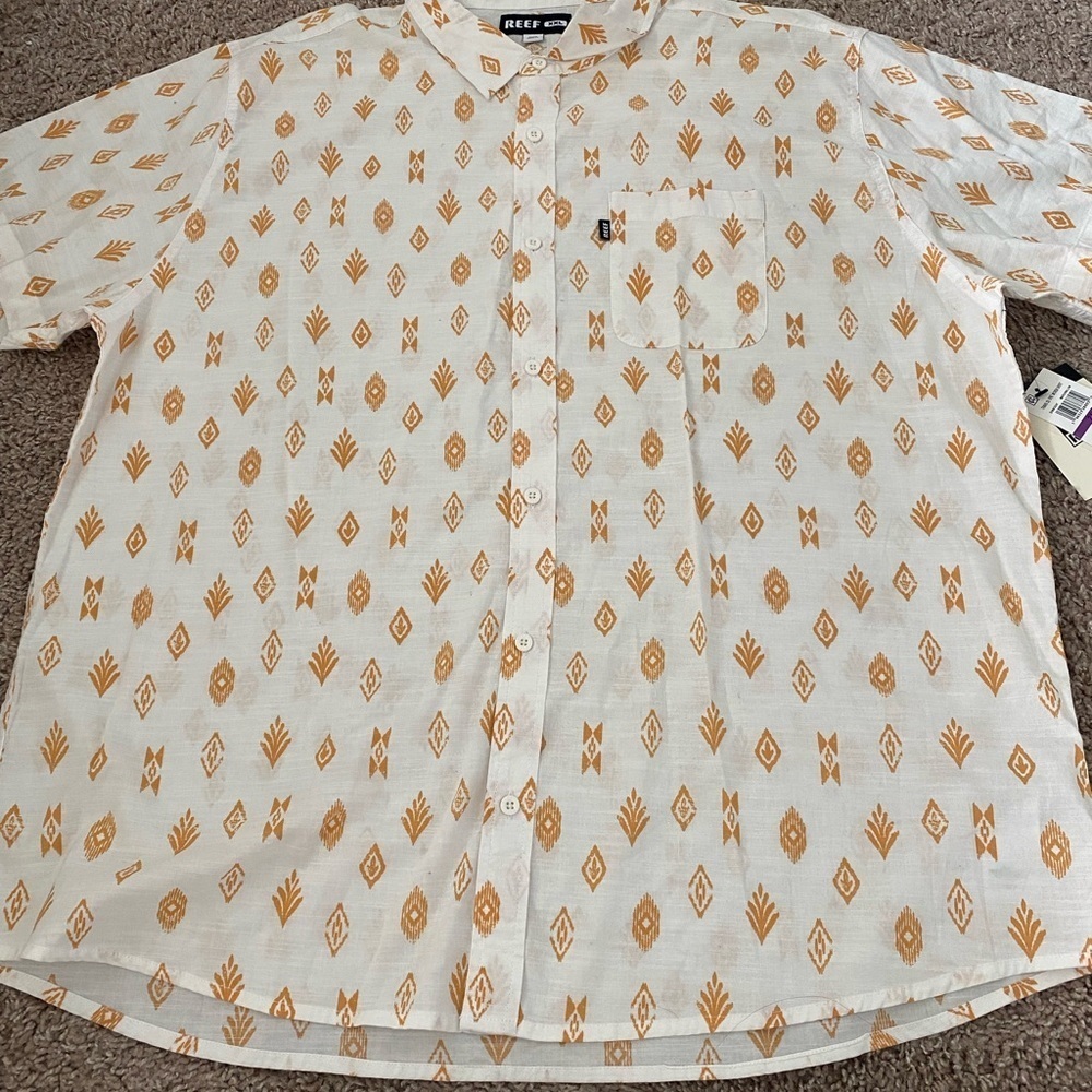 Reef Men's Cream and Orange Geometric Shirt NWT